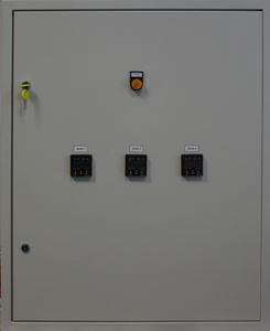 Щит управления нагревом с регулировкой мощности трехсекционной электрической печи